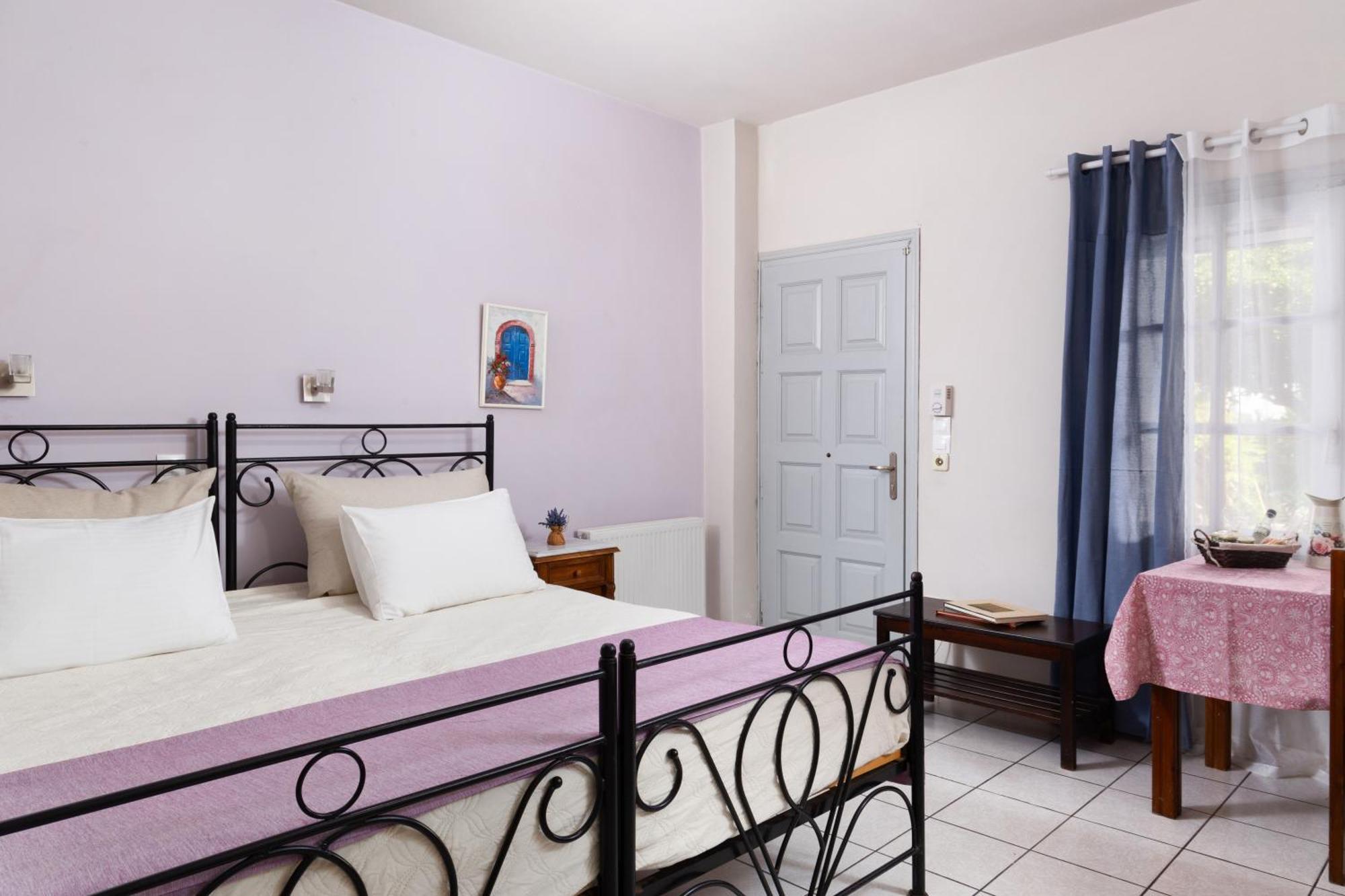 Villa Arni Andros - Βίλα Αρνη Batsíon Rum bild